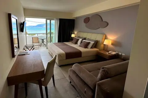 Faedra Beach Resort in Radisson Blu Luxury Milatos Beach Resort, foto 7