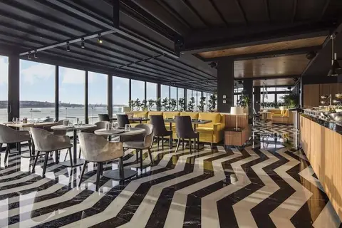 Metropolitan Hotels Bosphorus in Beyoğlu — foto 9