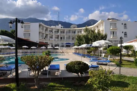 Hotel Sempati in Lapta — foto 10