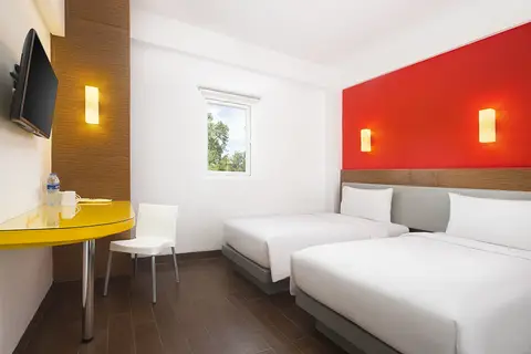 J Hotel Kuta in Kuta — foto 9