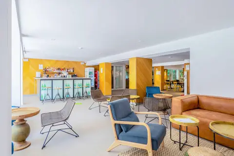 Ibis Styles Golden Sands Roomer in Sunrise — foto 8