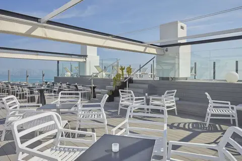 BG Tonga & Suites Tower Design Hotel in Santa Margalida — foto 23