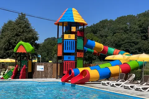 Camping A L Ombre Des Tilleuls in Peyrouse — foto 15