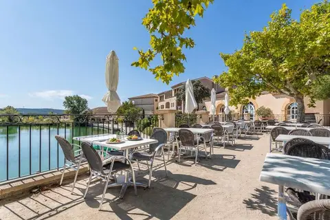 Pierre & Vacances Village Club Pont Royal & P in Mallemort — foto 11