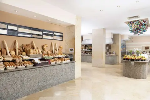 The Three Corners Sunny Beach Resort in الاحياء — foto 18