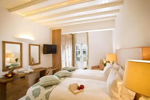 Petinos Beach Hotel in Πλατύς Γιαλός — foto 24
