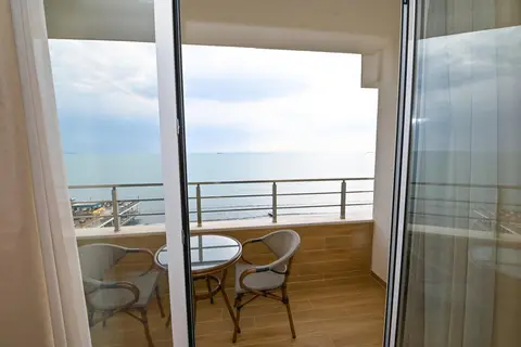 Hotel Zanzi in Durres — foto 18