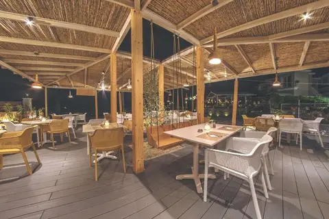 Iliada Beach in Γουβιά — foto 5