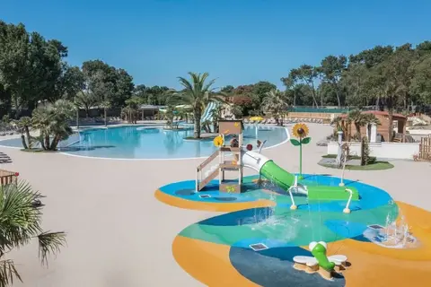 Camping Le Logis in Saint-Palais-sur-Mer — foto 11