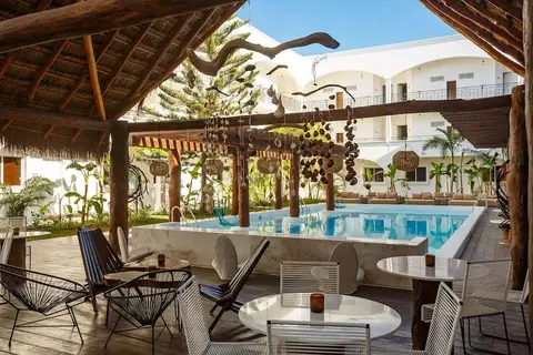 HM Playa del Carmen in Playa del Carmen — foto 7