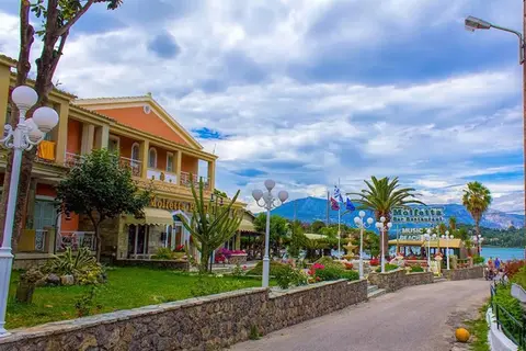 Molfetta Beach Hotel in Γουβιά — foto 3
