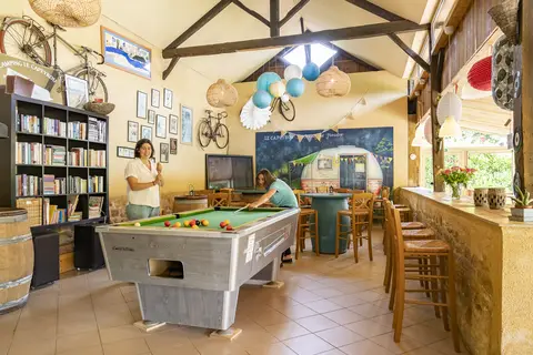 Camping Le Capeyrou in Beynac-et-Cazenac — foto 25