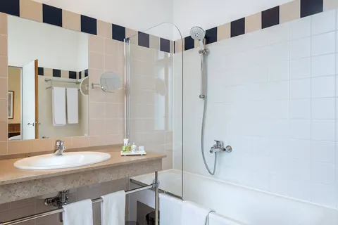 Hotel NH Wien Belvedere in Vienna — foto 3