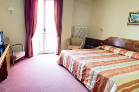 Hotel Villa Paradiso in Meina — foto 30