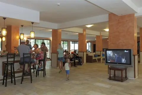 Hotel Preslav in СПА център Ривиера Бийч — foto 9