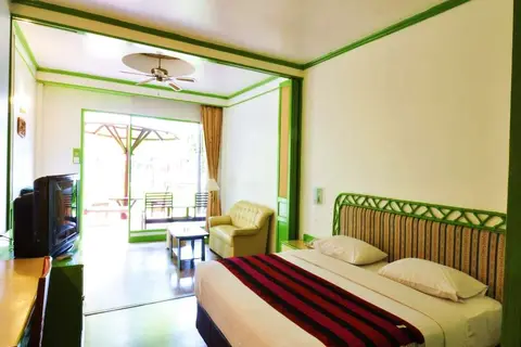Basaya Beach Hotel & Resort in พัทยา — foto 11