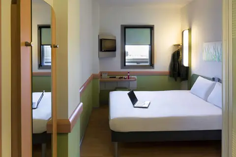 ibis budget Sevilla Aeropuerto in Sevilla — foto 3