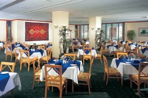 BM Beach Hotel in Ras Al Khaimah — foto 4