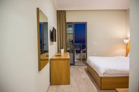 Jaroal Hotel in Saranda — foto 27