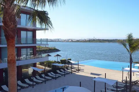 Fly & Go Agua Hotel Riverside in Estômbar e Parchal — foto 2