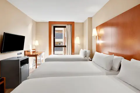 B&B HOTEL Zaragoza Los Enlaces Estación in Zaragoza — foto 10