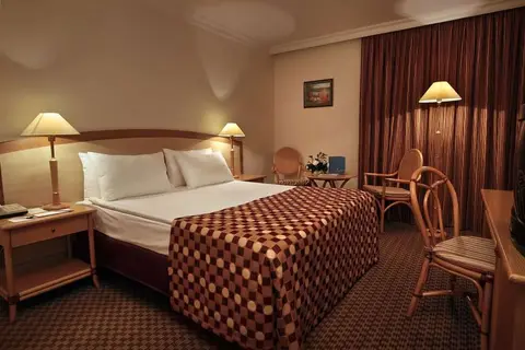 Ramada by Wyndham Sofia City Center in Sofia — foto 14
