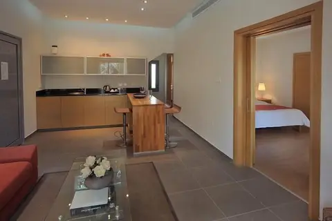 E-Hotel in Perivolia — foto 20