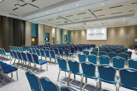 Novotel Istanbul Bosphorus in Beyoğlu — foto 11