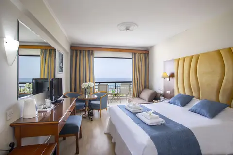 Anastasia Beach Hotel in Παραλίμνι — foto 29