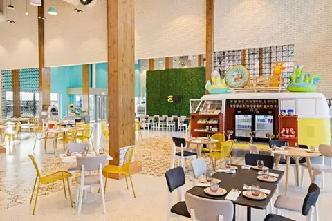 Fuwairit Kite Beach Tapestry Collection by Hi in Fuwairit — foto 30