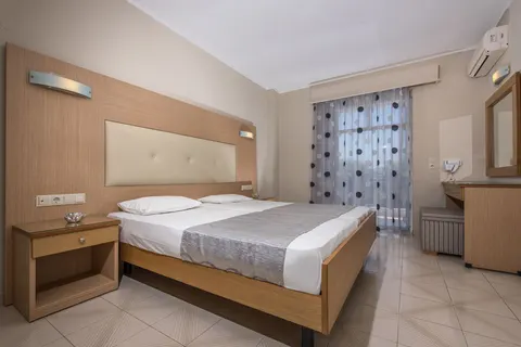 Golden Sun Hotel in Laganas Municipal Unit — foto 4
