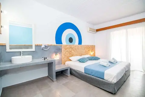 Tinas Plus Hotel in Φαληράκι — foto 19