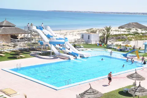 Neptunia Beach in المنستير — foto 18