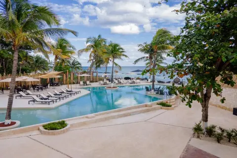 The Beachfront by The Fives Hotels in Playa del Carmen — foto 20