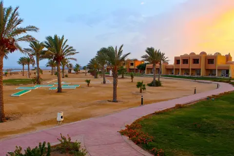 Wadi Lahmy Azur Resort Berenice in محمية وادي الجمال وجبل حماطة — foto 16