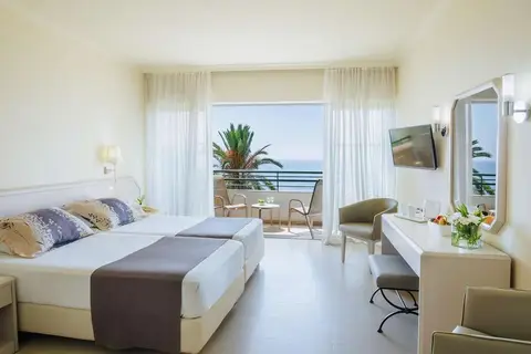 Louis Imperial Beach in Paphos, foto 23