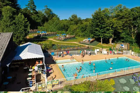 Camping Paradis Coiroux in Aubazines