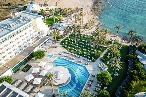 Constantinou Bros Pioneer Beach Hotel in Paphos