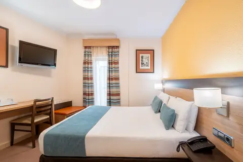 Hostal Ballesta in Madrid — foto 24