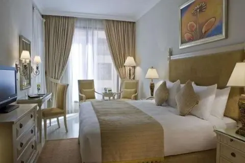 Two Seasons Hotel & Apartments in Dubai — foto 29