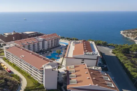 Ramada Hotel & Suites by Wyndham Kusadasi in Kusadasi — foto 18