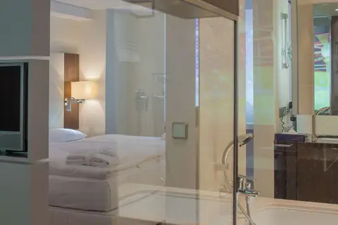 Hotel Park Inn by Radisson Berlin Alexanderplatz in Berlijn — foto 12
