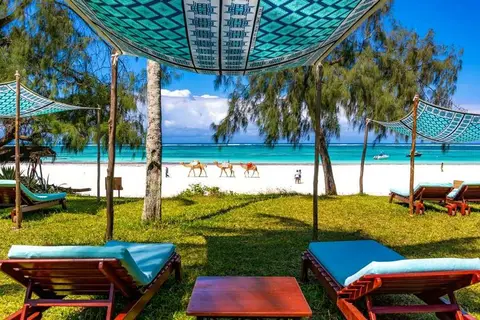 Nomad Beach Resort in Diani Beach — foto 20