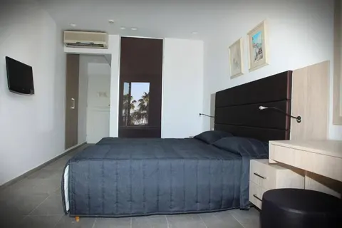 Dionysos Central foto 8