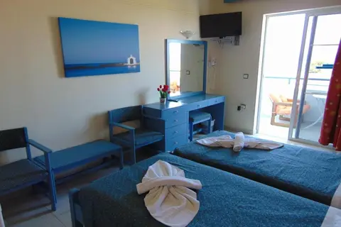 Nirvana Beach Hotel in Θεολόγος — foto 10
