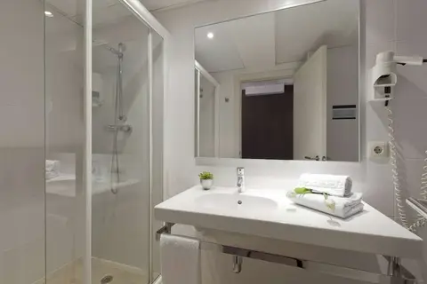 Hotel Sagrada Familia in Barcelona — foto 18