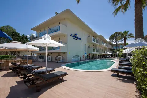 Kalyves Beach Hotel in Καλύβες — foto 23