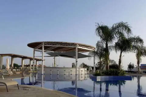 Sunrise Oasis in Παραλίμνι — foto 9