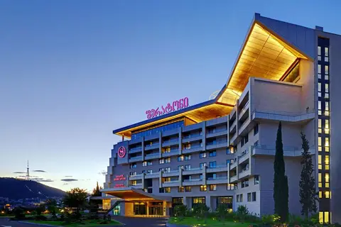 Sheraton Grand Tbilisi Metechi Palace in Tbilisi — foto 23