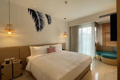 Outrigger Surin Beach Resort in ตำบลเชิงทะเล — foto 5